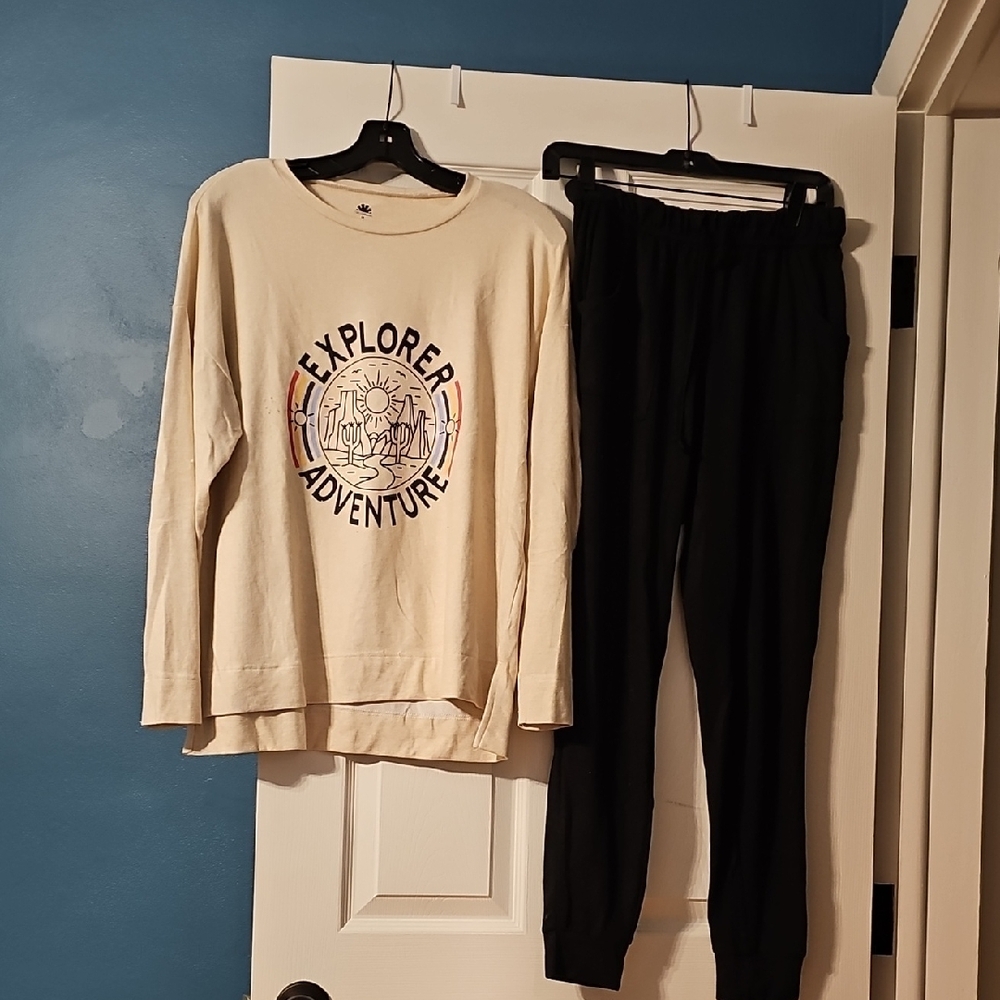Beige Explorer Adventure Sweatshirt and Black Joggers Set